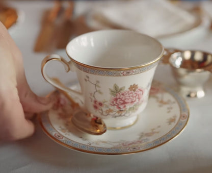 Royal Doulton Canton Queen Tea Set Platinum Jubilee - Queen Elizabeth & Paddington Bear