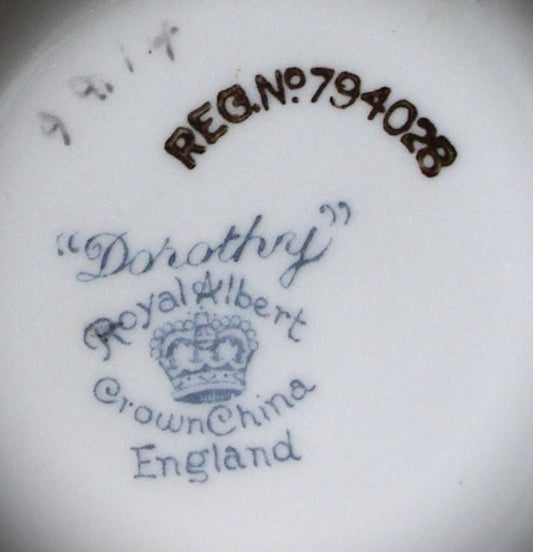 Royal Albert Dorothy Cup and Saucer Set c. 1920 - Made in England Art Deco - Complete 19 Piece Set